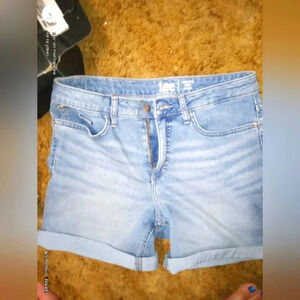 Lee Women's Midrise 5'" Cuffed Short 10M